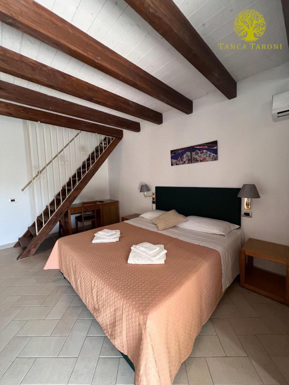 Agriturismo Bed And Breakfast Tanca Taroni Telti Exterior foto